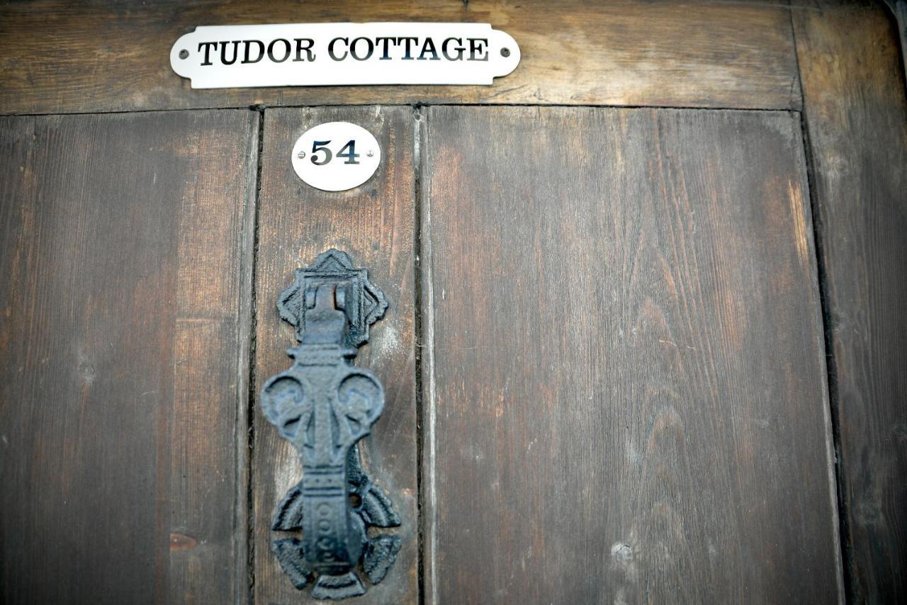 Tudor Cottage Sandwich Esterno foto